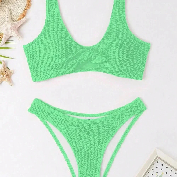 Green Sexy Women's Ruched Texture Twist Front Bikini Set - Picture 5 of 6